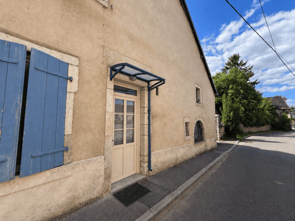 Marquise aluminium sur mesure bleue assortie aux volets à Byans-sur-Doubs